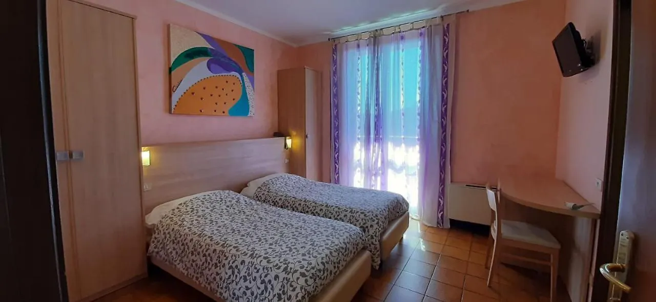 Hotel Chiara Sirmione Italy
