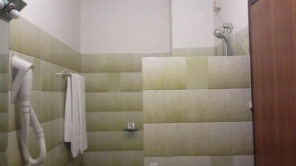 Hotel Chiara Sirmione 3*,  Italy