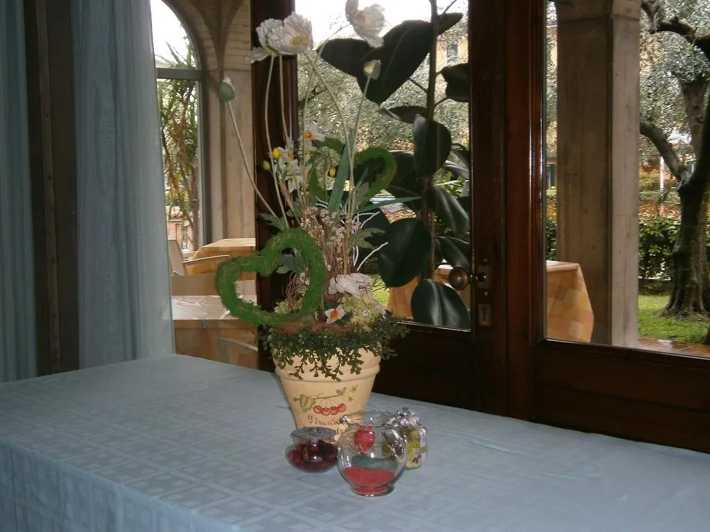 ***  Hotel Chiara Sirmione Italy