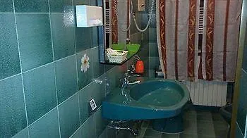 Hotel Chiara Сирмионе