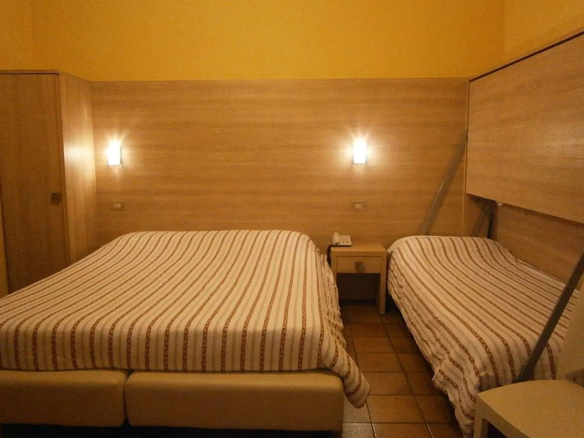 Hotel Chiara Sirmione 3*,  Italy